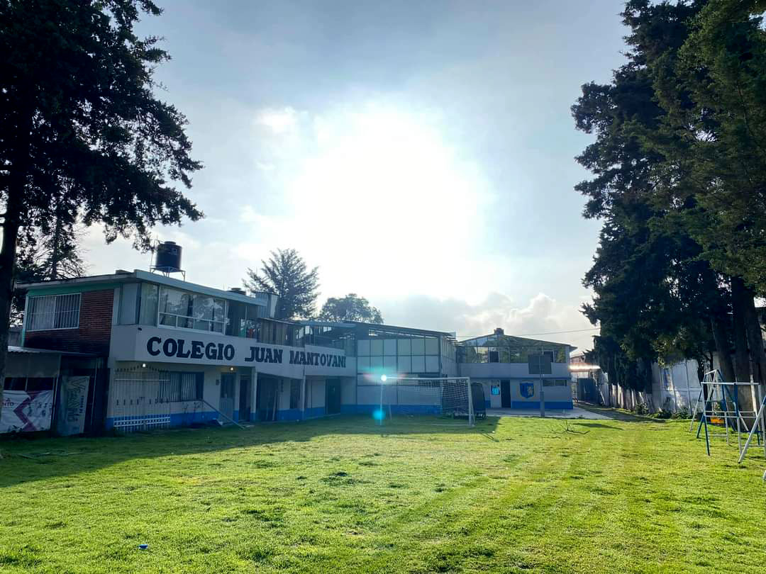 interiror colegio juan mantovani